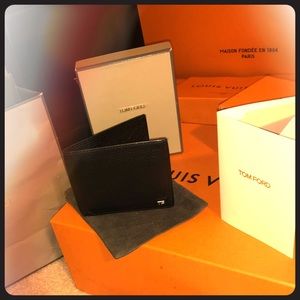 USED TOM FORD BLACK BIFOLD w/BAG,BOX&RECIEPT